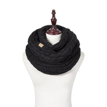Load image into Gallery viewer, Knitted Scarf